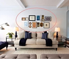 Có nên treo ảnh gia đình trong phòng khách không?