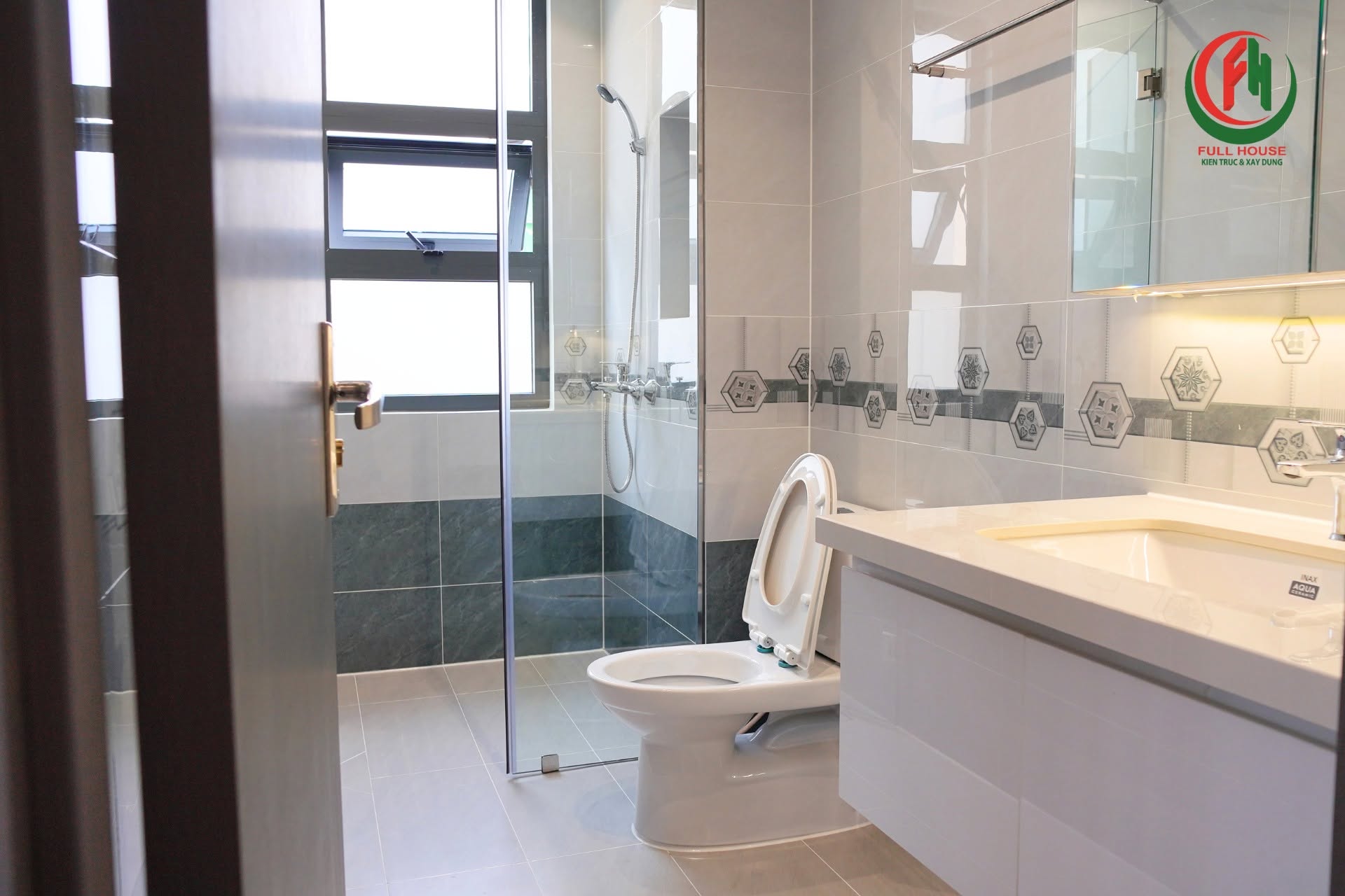 Xây nhà phố 2 tầng Bình Thạnh 1 sân thượng